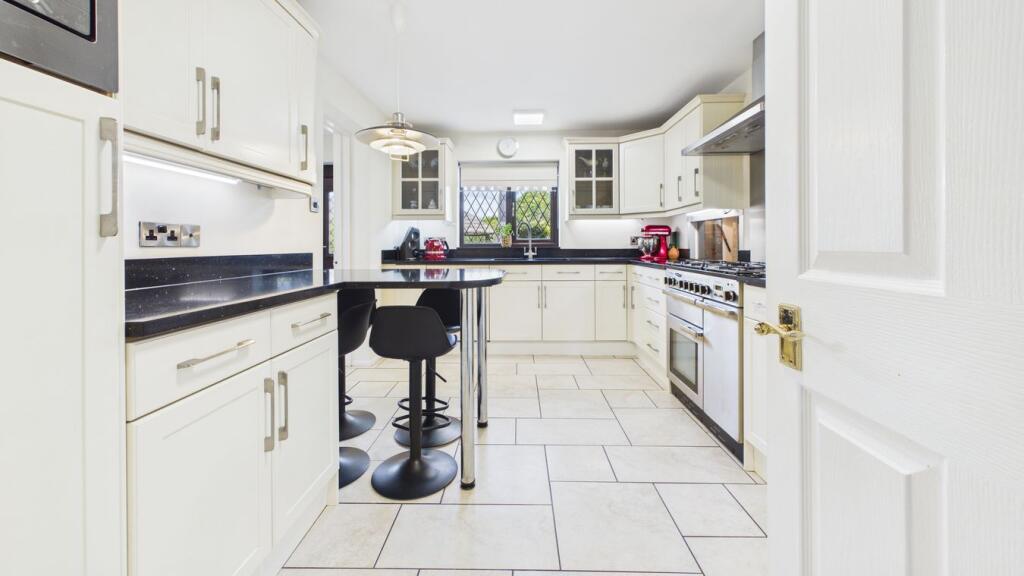 Campbell Drive, Gunthorpe, Peterborough, PE4 photo 4