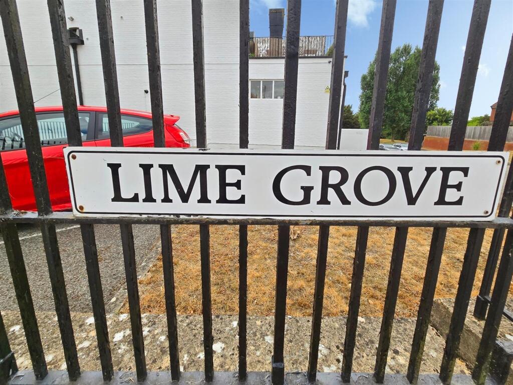 Lime Grove, Rushden, Northants photo 4