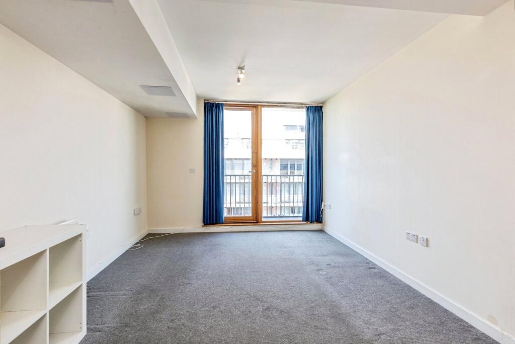 Cathedral Walk, BRISTOL, BS1 - View 2