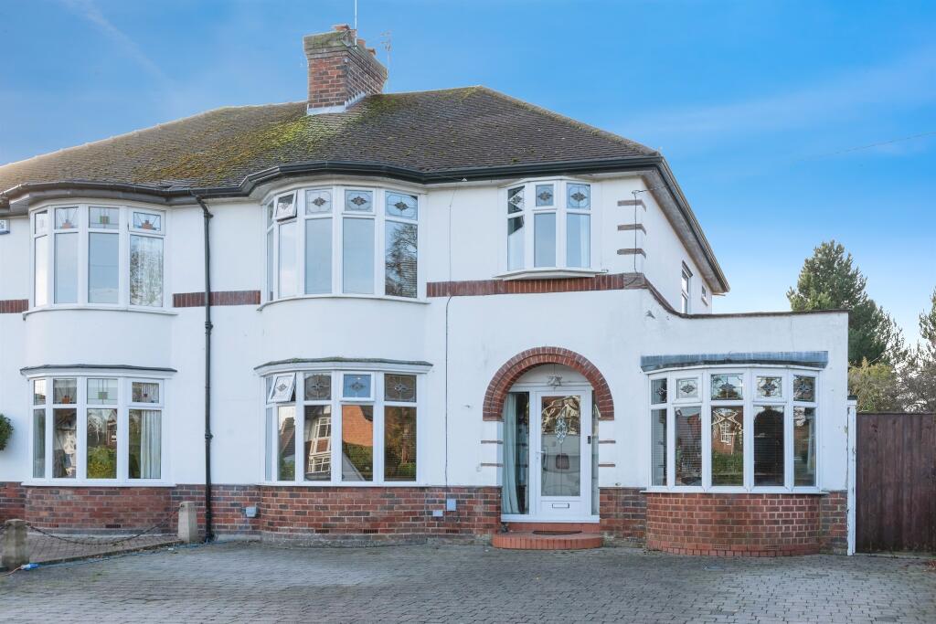 3-bed semi-detached on Beverley Road, Kirk Ella, Hull, £400,000