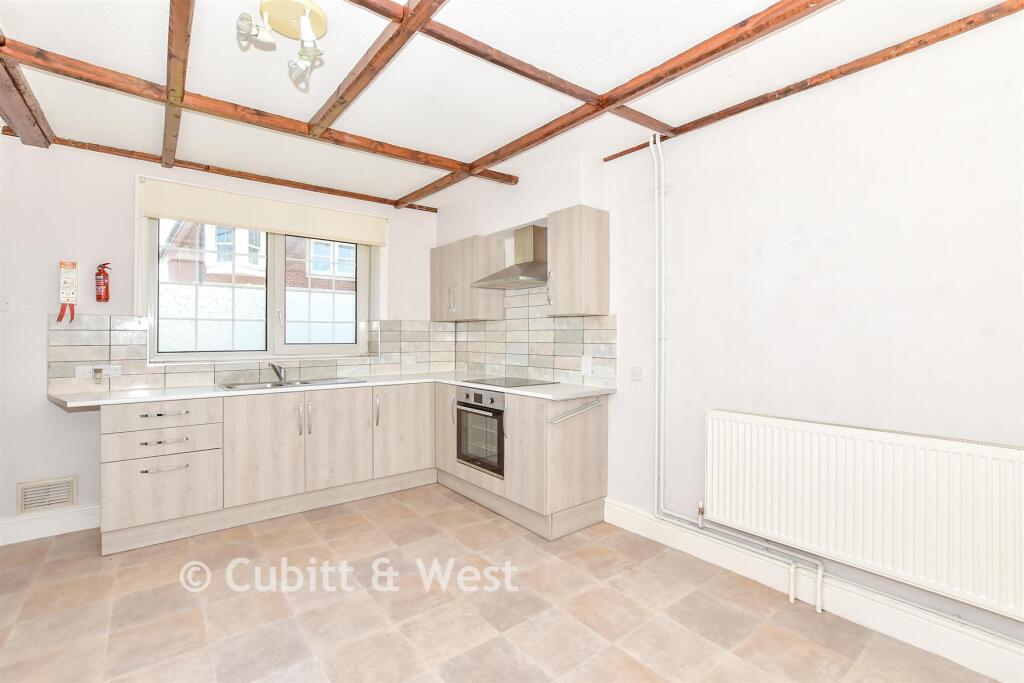House in Chichester - View 3