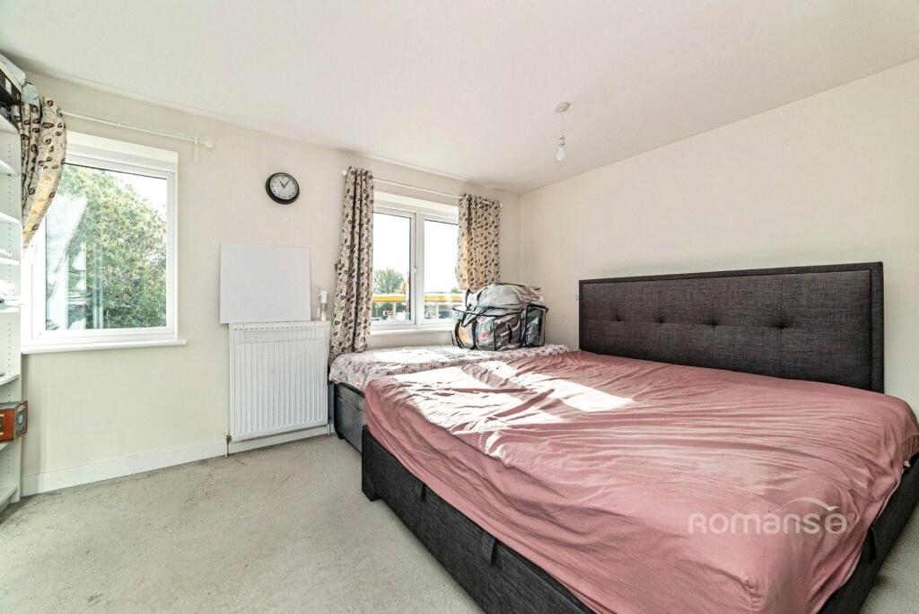 House in Reading, Whitley Wood - View 4