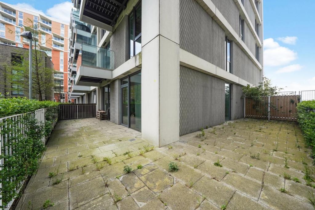Main image of property: 12 Cable Street, London, E16 2SX