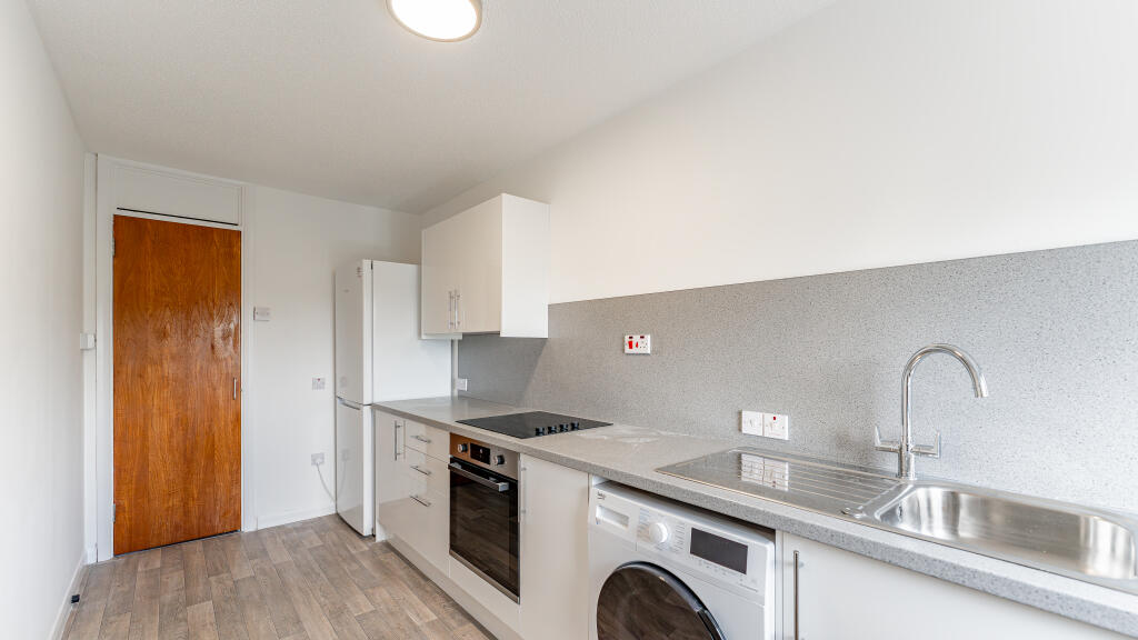 Apartment in Milngavie, Burnbrae, East Dunbartonshire - More