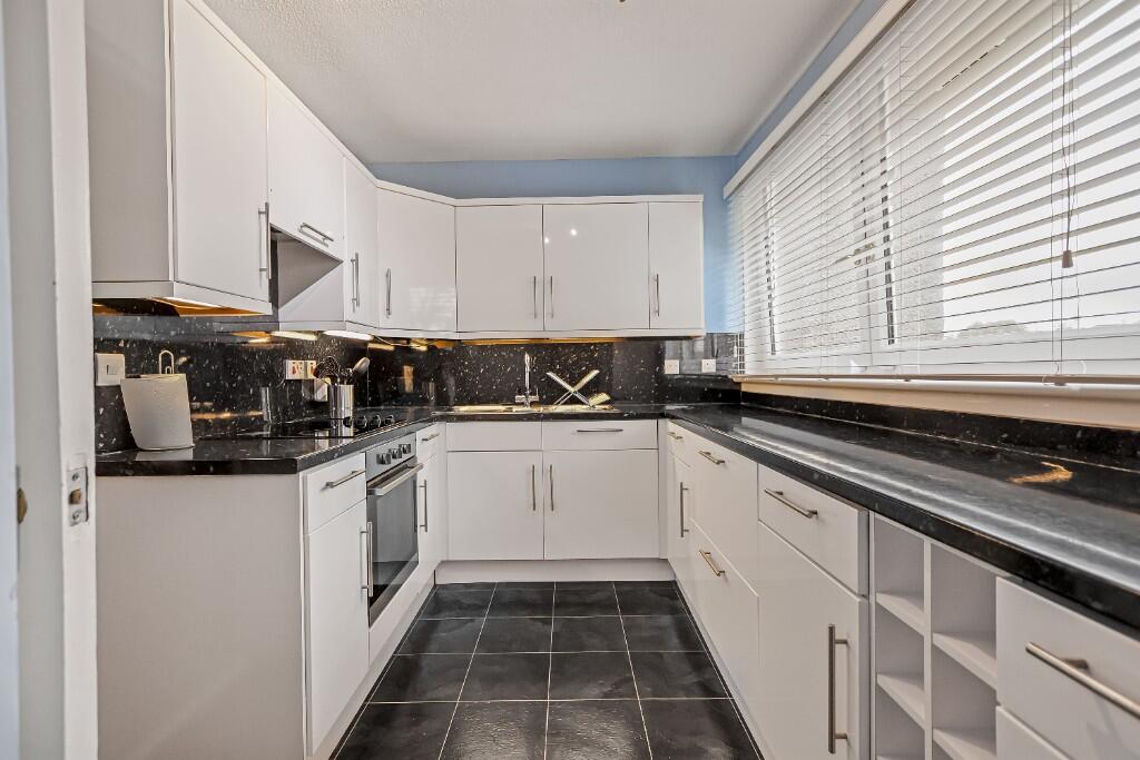 2, Ardessie Street, Glasgow, G23 photo 4