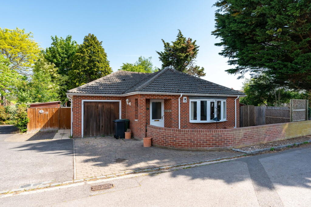 Main image of property: Newnham Green, Crowmarsh Gifford, OX10 8EW