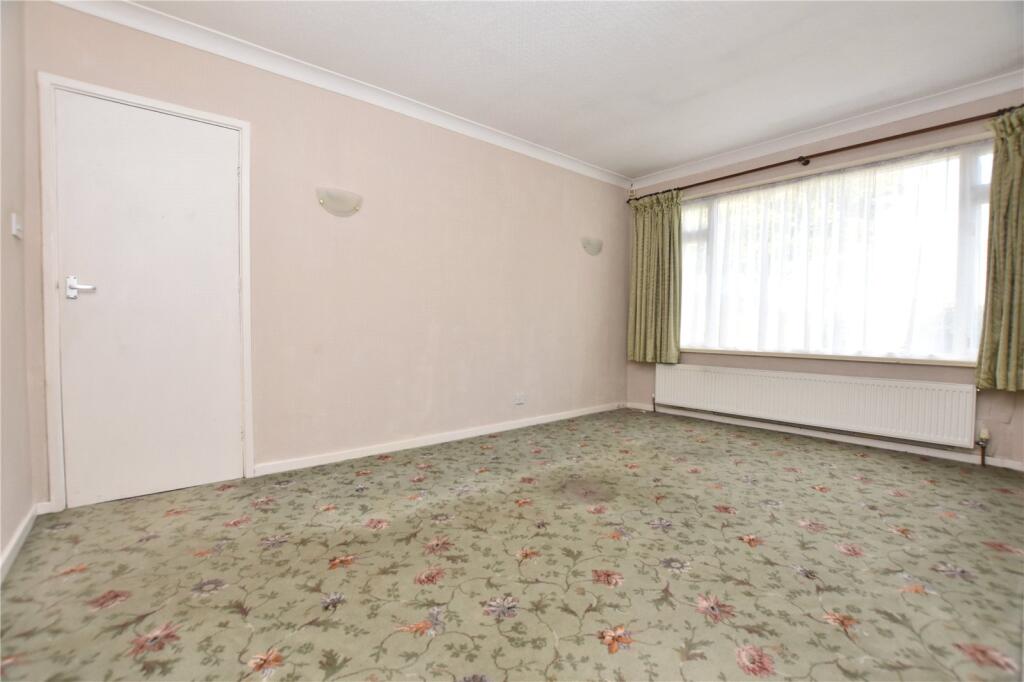 House in Leeds, Gildersome - View 3