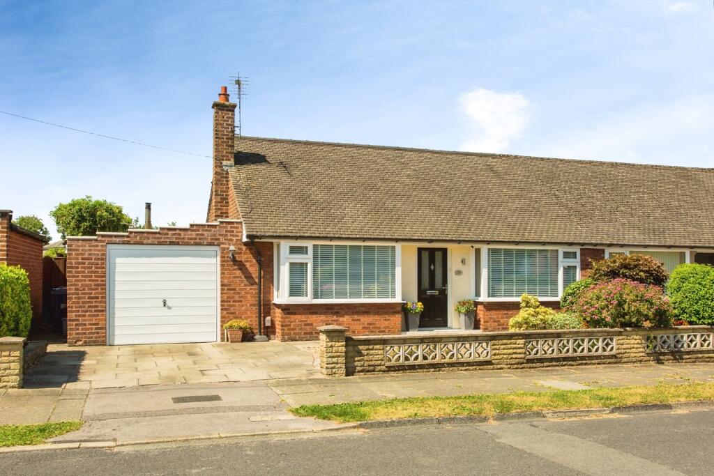 Main image of property: Lynton Avenue, Leyland, Lancashire, PR25