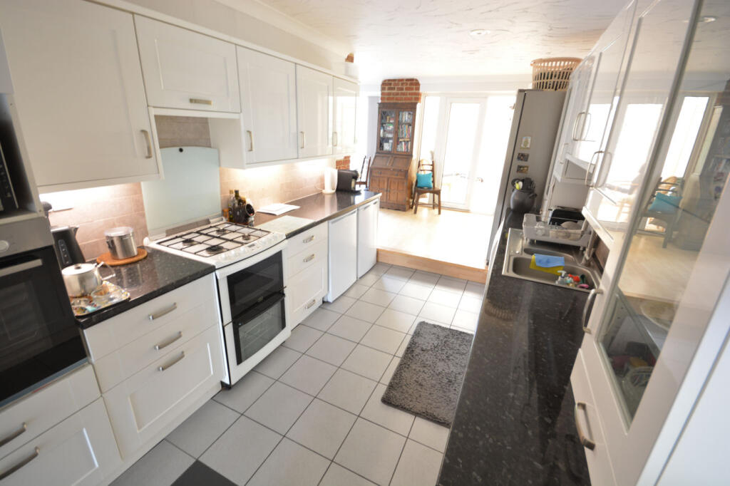 Ivy Road, Wimborne, Dorset, BH21 photo 4