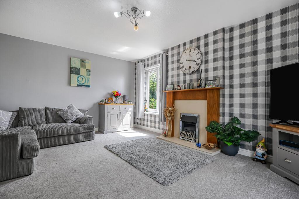 Lyncroft, Bradford, BD2 photo 2