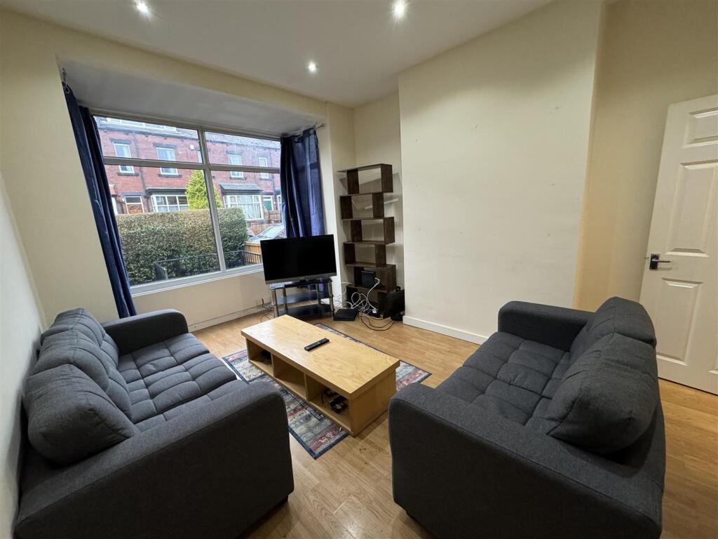 Main image of property: Newport Gardens, Leeds, LS6