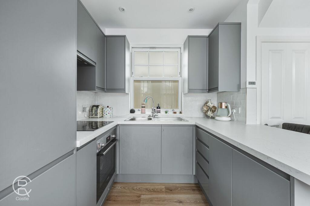 Apartment in London - View 3