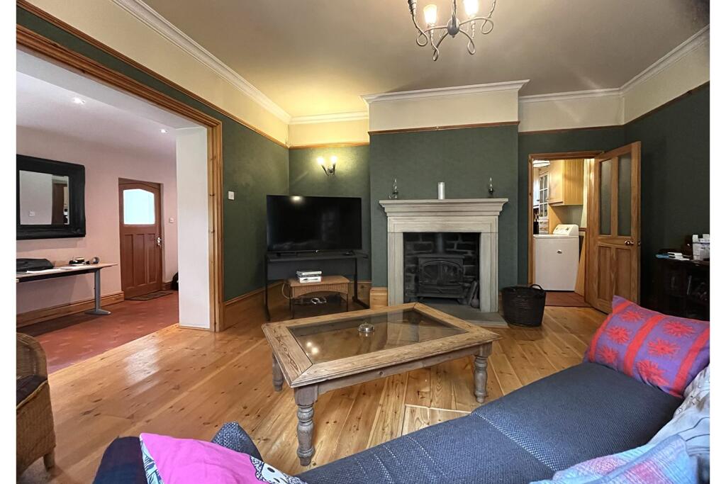 House in Kirklees, West Yorkshire - More