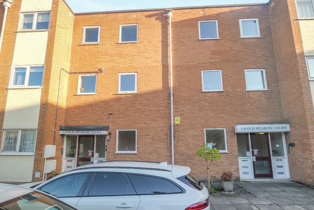 1-bed flat on Whitegate Drive, Blackpool, Lancashire, FY3, £86,000