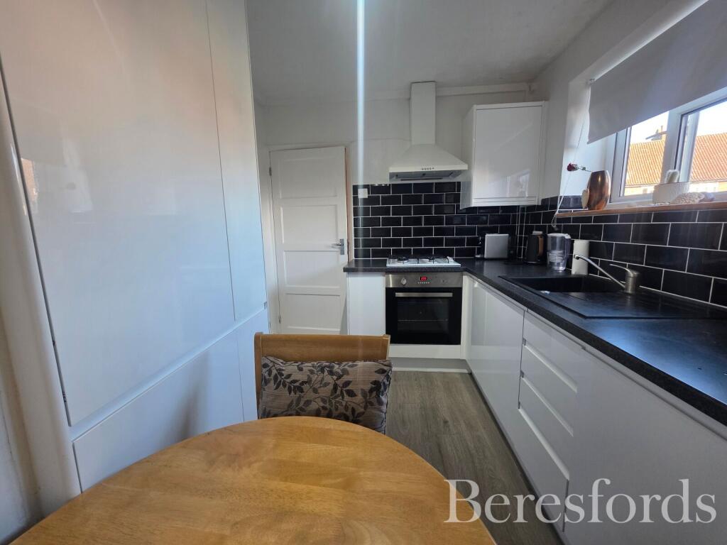 Coleford House, Kingsbridge Road, RM3 photo 2