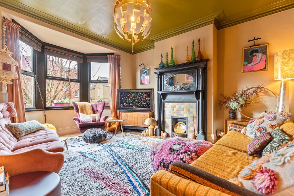 House in Newport, St. Woolos, Stow Hill - View 4