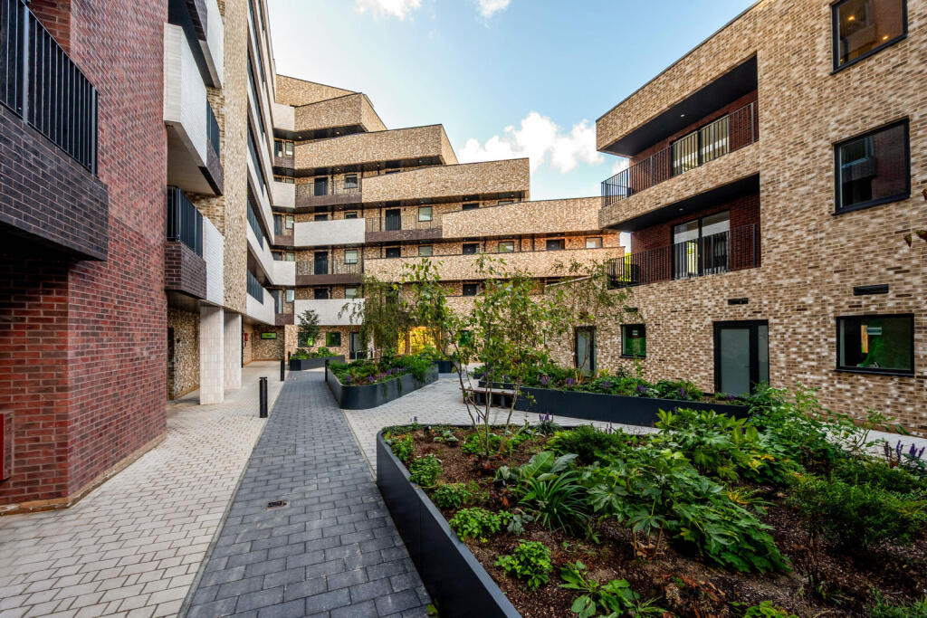 Apartment in London - View 5