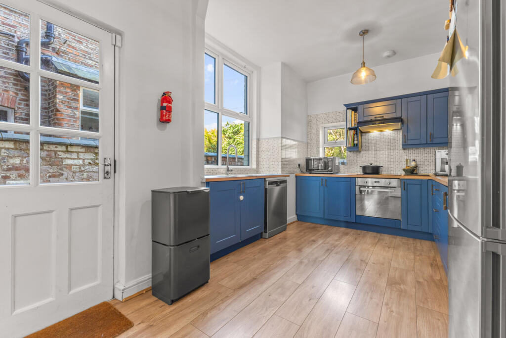 House in Manchester, Chorlton-cum-Hardy - View 4