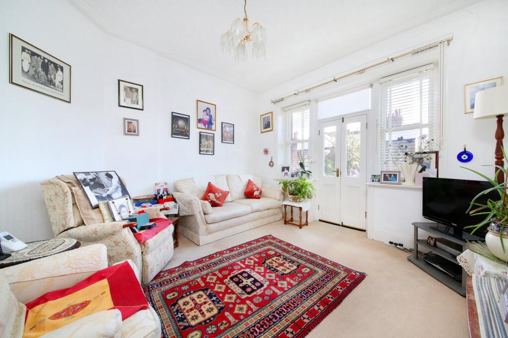 Apartment in London - View 3