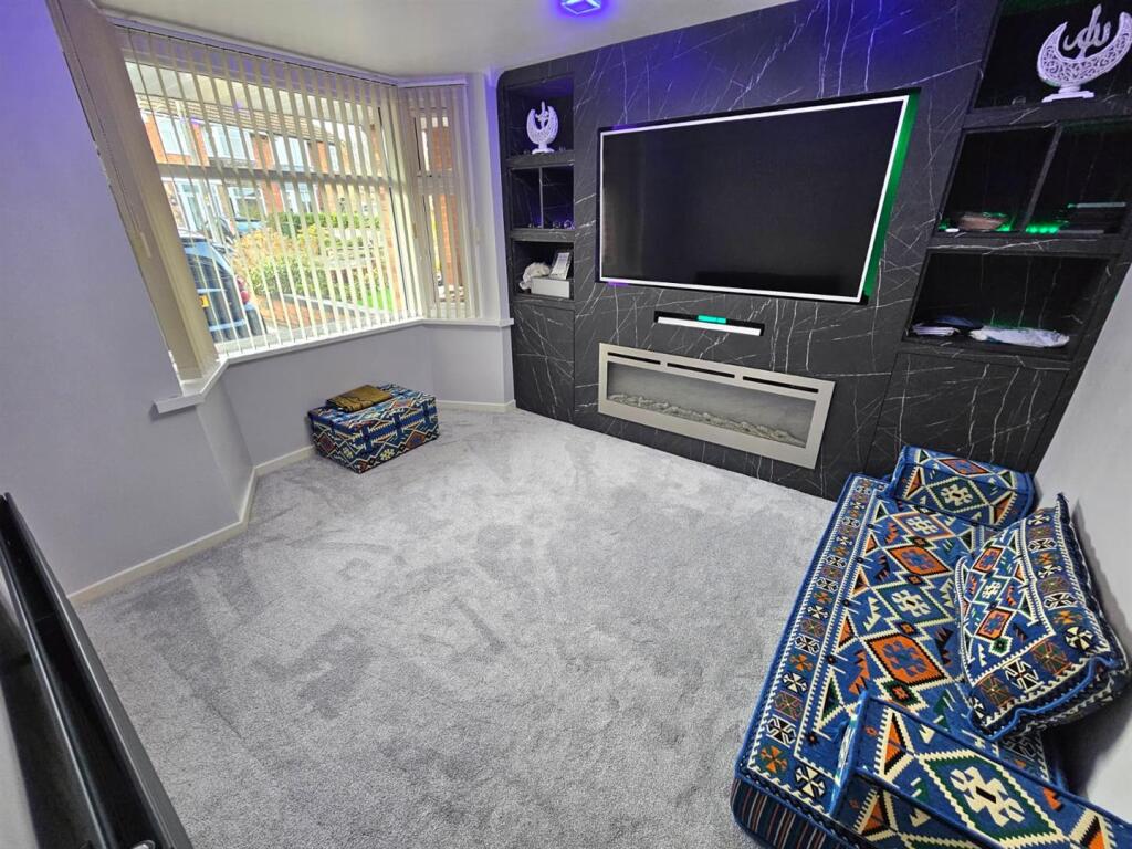 House in Solihull, West Midlands - View 4