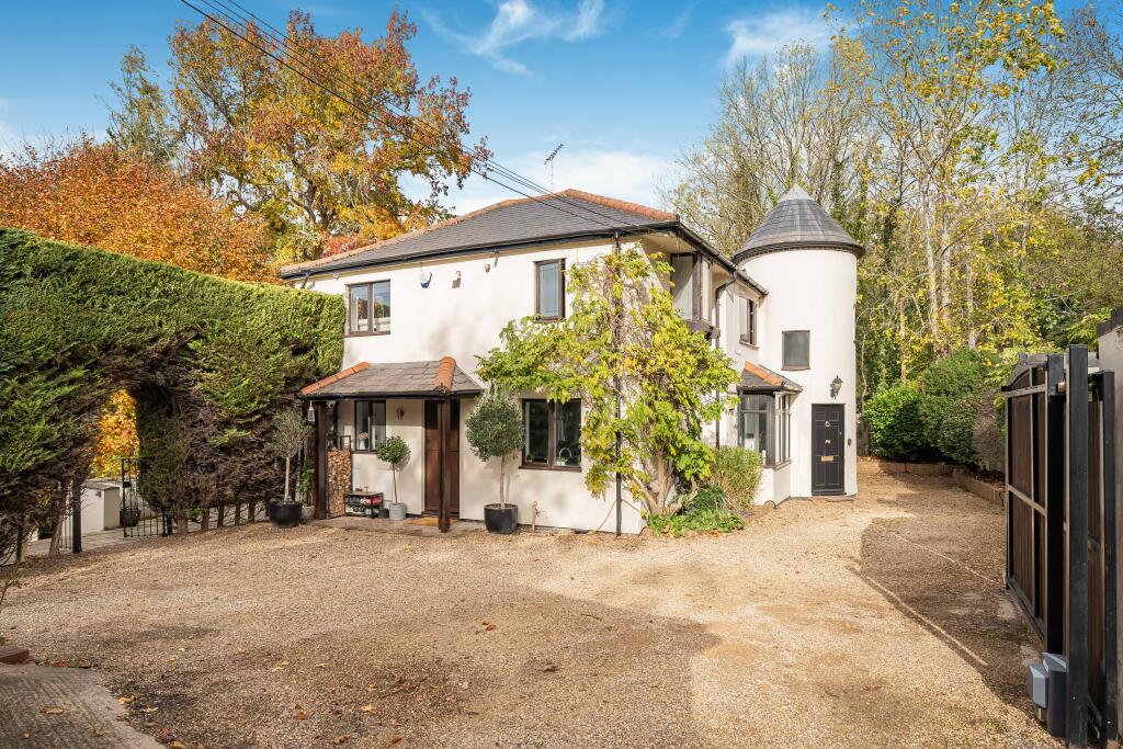 House in St Albans, Colney Street, St Stephen