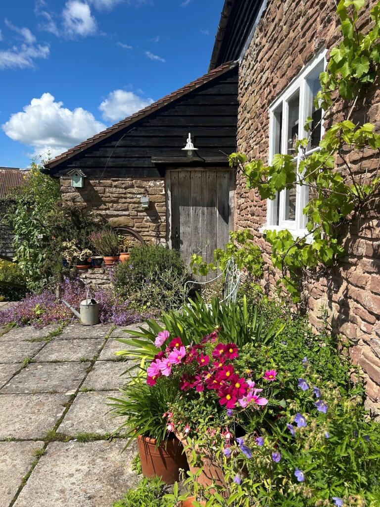 Bentleys Farm, Brook Lane, Bosbury, Ledbury, Herefordshire, HR8 - View 4