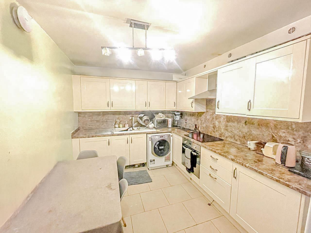 1 bedroom house share for rent