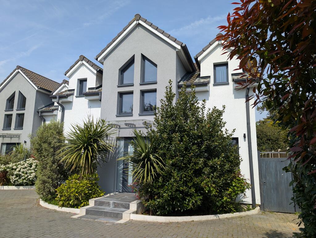 Main image of property: Ivydale Road, Bognor Regis