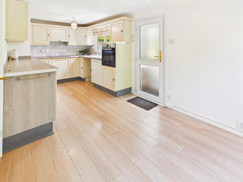 House in Pontrobert, Llangyniew - View 5