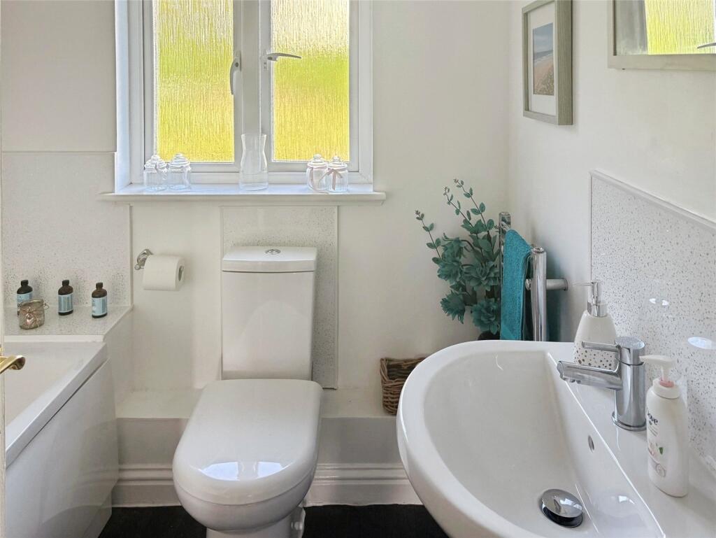 House in Bodmin, Cornwall - More