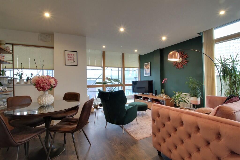 Apartment in Birmingham, West Midlands - View 4