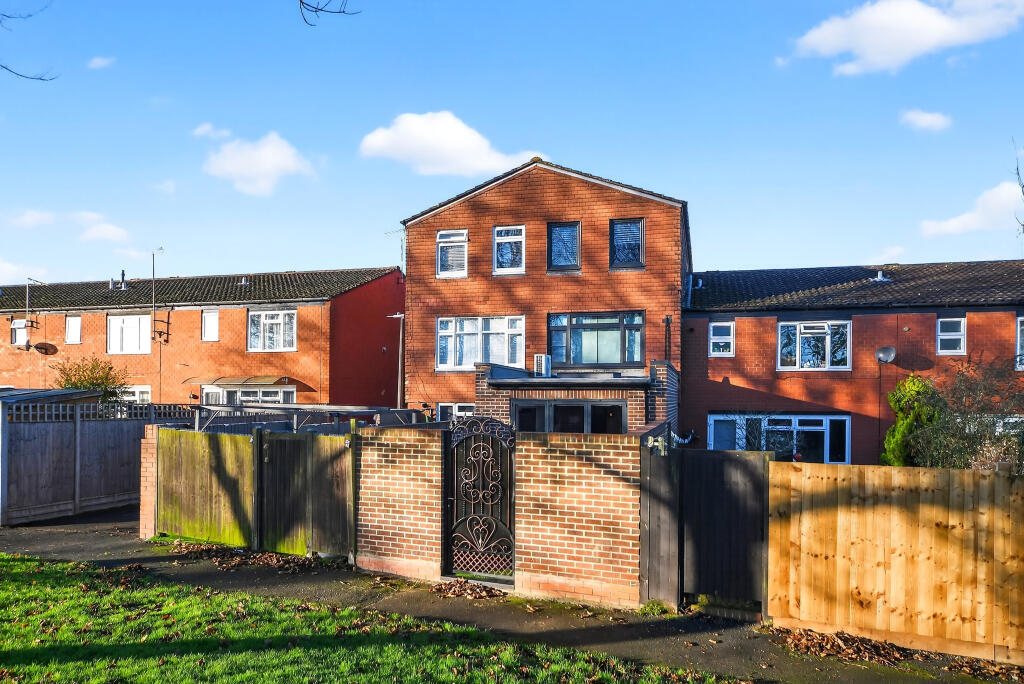 Main image of property: Pasfield Close, Waltham Abbey, EN9