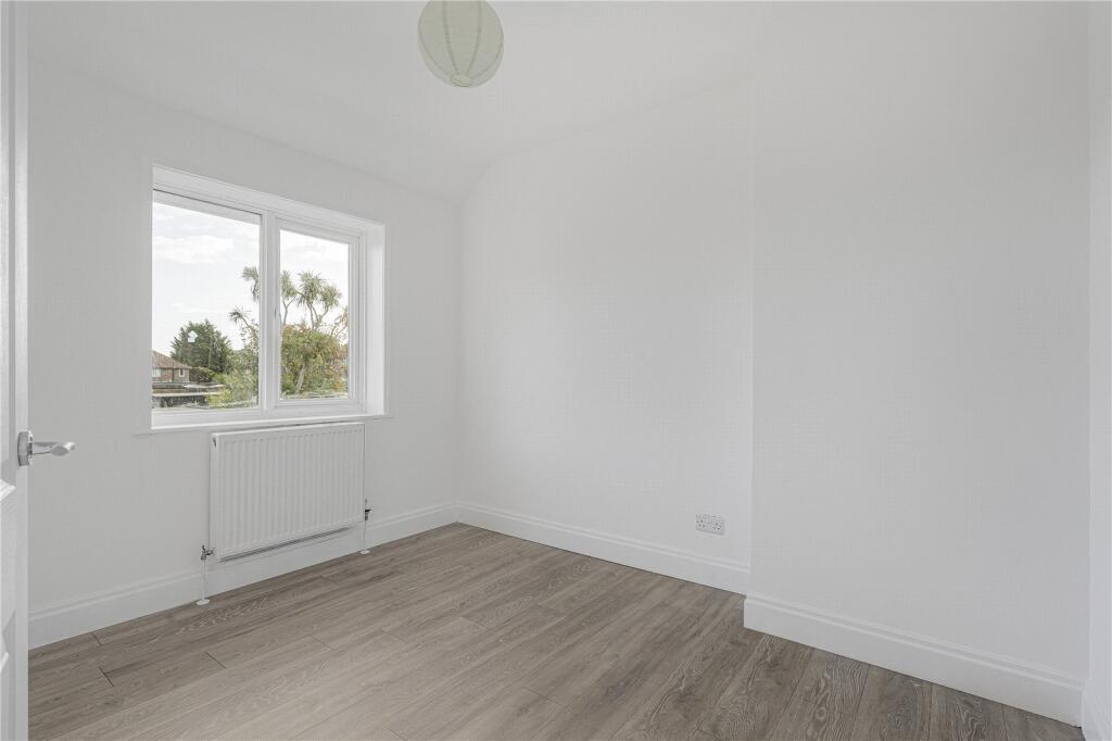 House in Bromley, Downham - View 5