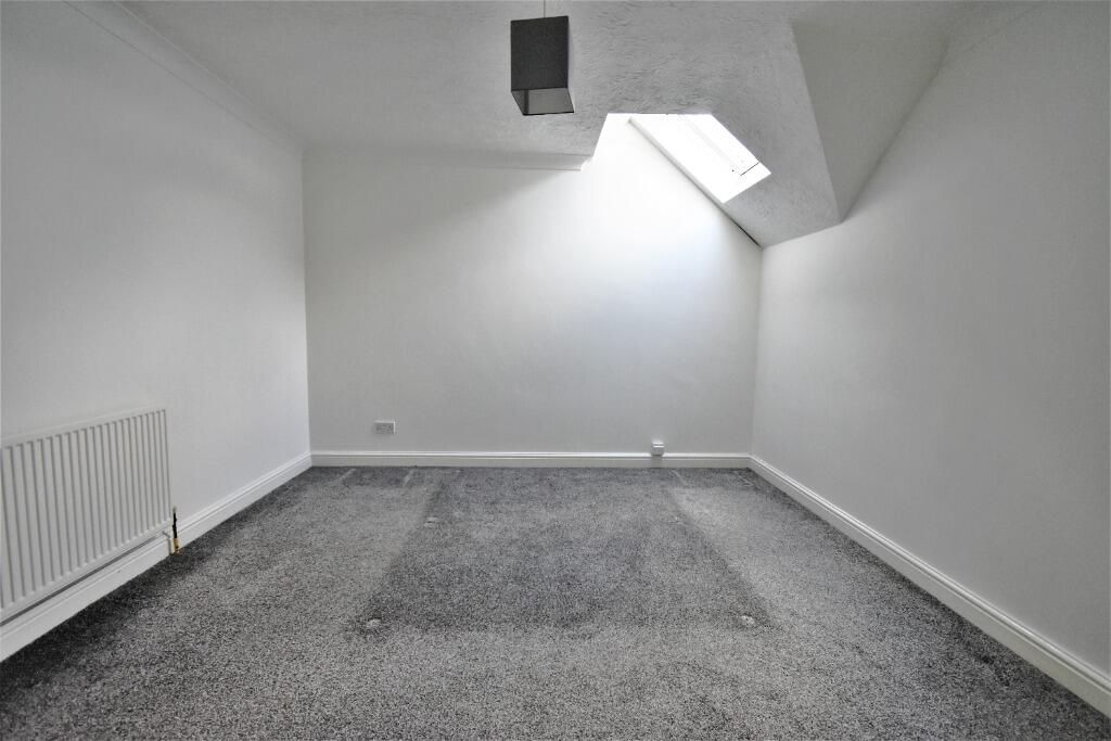 Apartment in Hull - View 5
