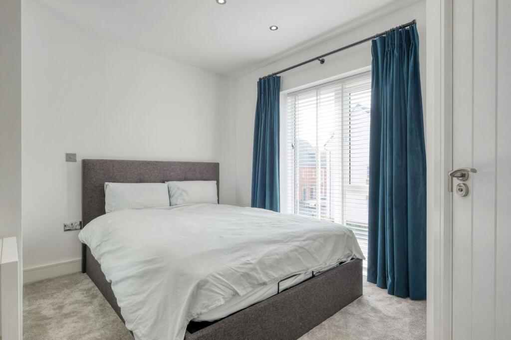 Ardern Drive, Cofton Hackett, B45 photo 5