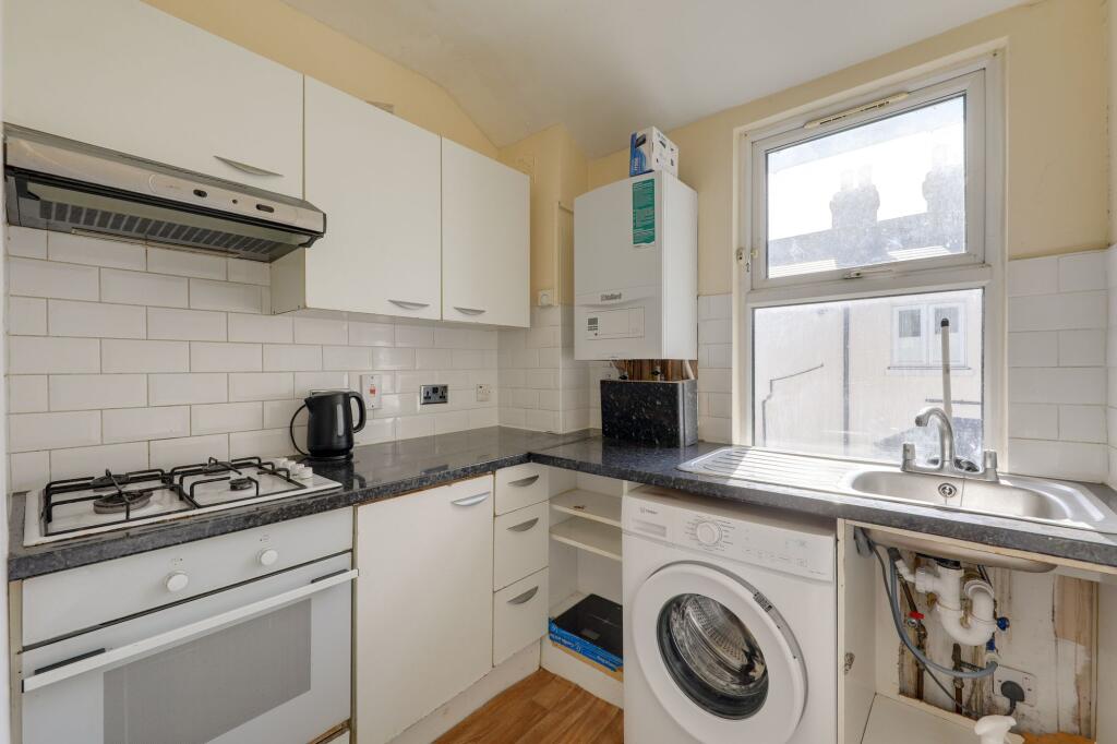 Rathfern Road, London, SE6 photo 3