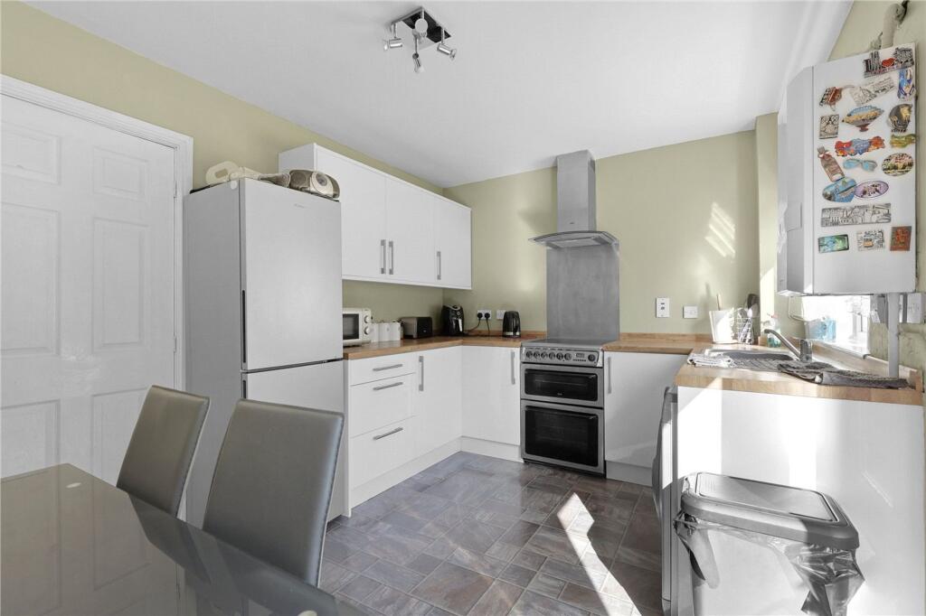 House in Middlesbrough, Lingfield Park, Coulby Newham - View 5