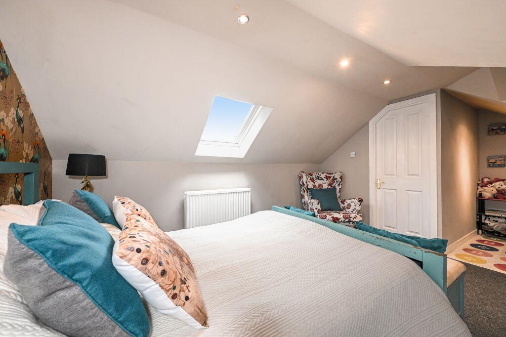 27 Nether Craigour, Little France, Edinburgh, EH17 7SB - More