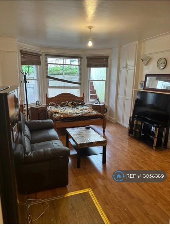 Apartment in Brighton, Brunswick - View 3