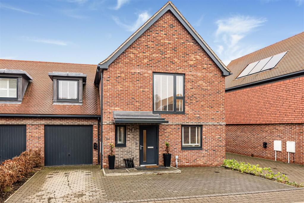 Main image of property: Trinity Place, Cambridge