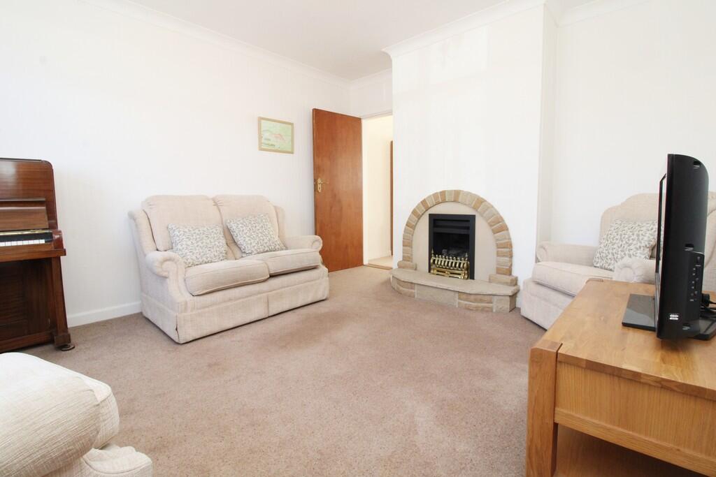 House in Rugby, Warwickshire - View 2