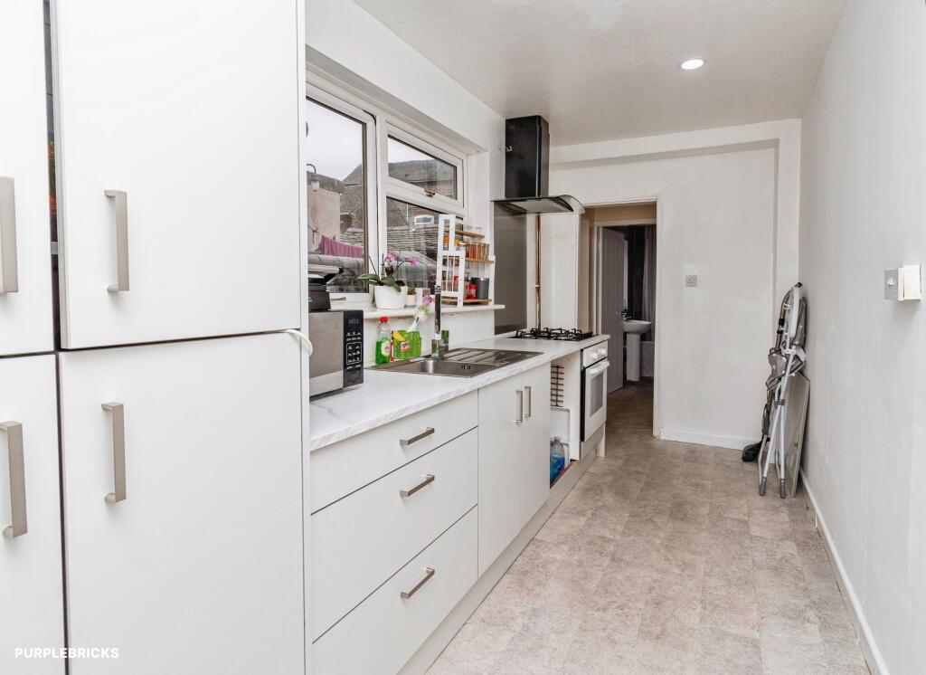 House in Stoke-on-Trent - More