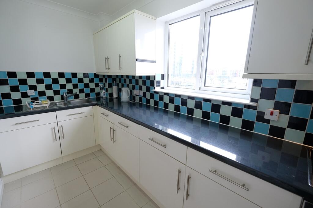 Apartment in Southampton - More