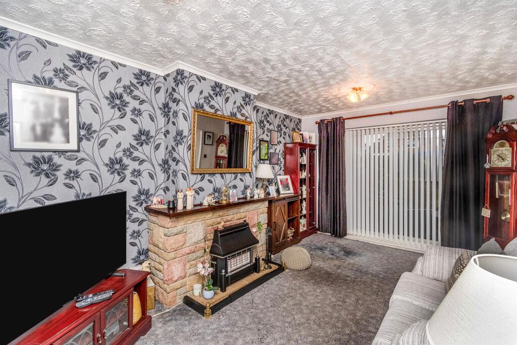 Colman Avenue, Wednesfield, Wolverhampton photo 3