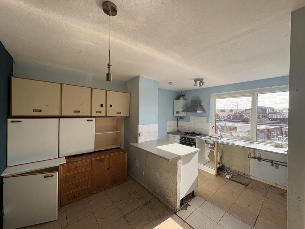 Apartment in Waverley, Frith Hill, Godalming - View 3
