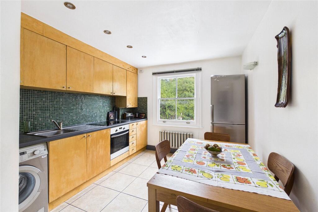 Apartment in London - View 5