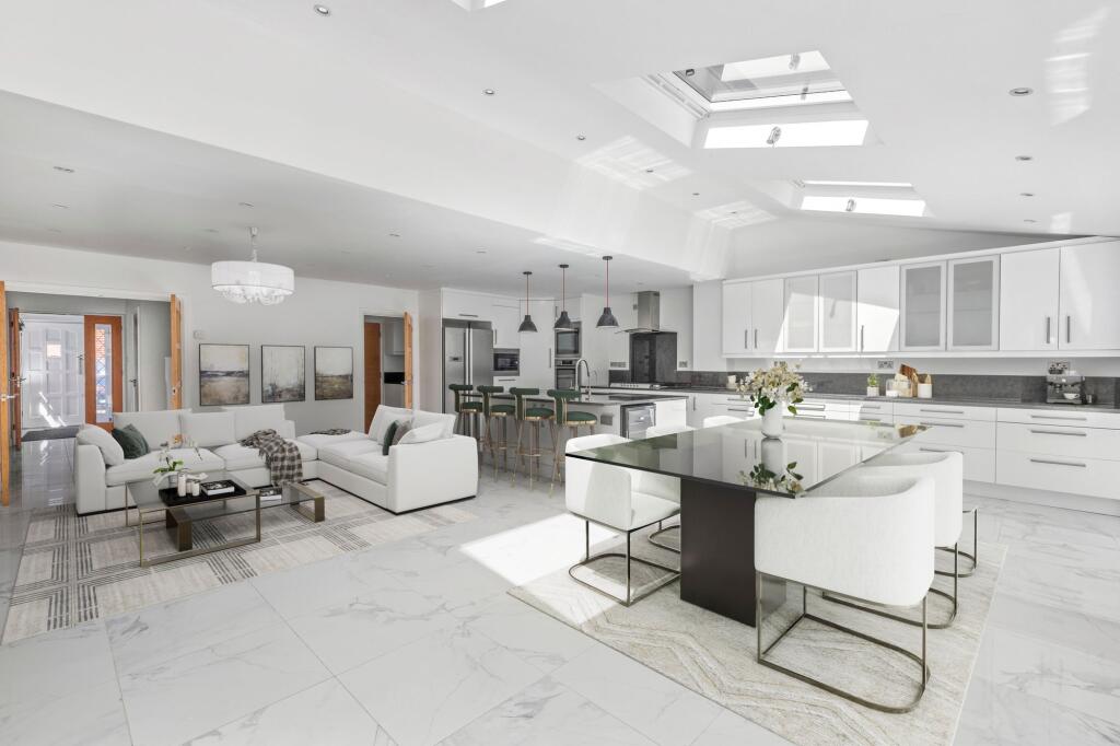 House in Penn, Chepping Wycombe - View 2