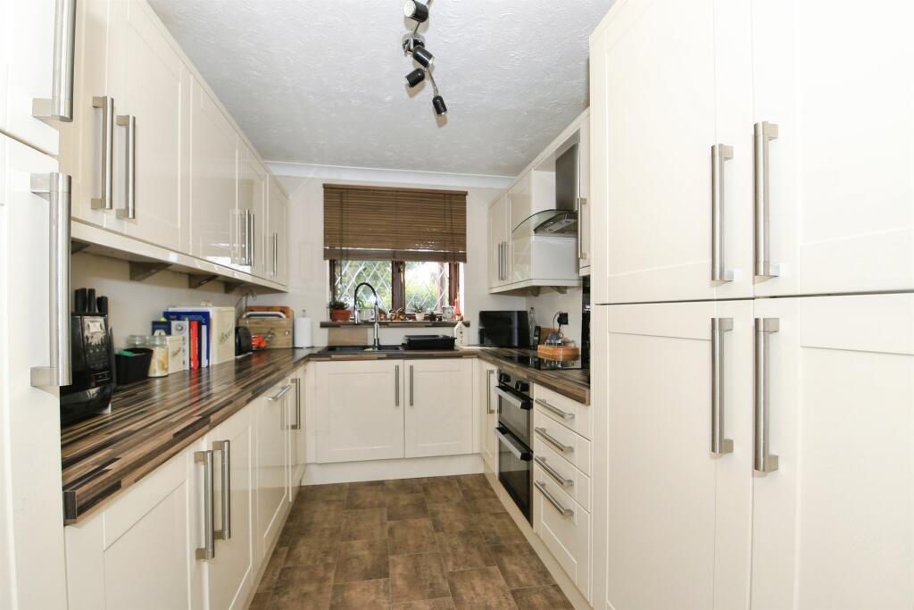 House in Huntingdonshire, Sawtry - View 2