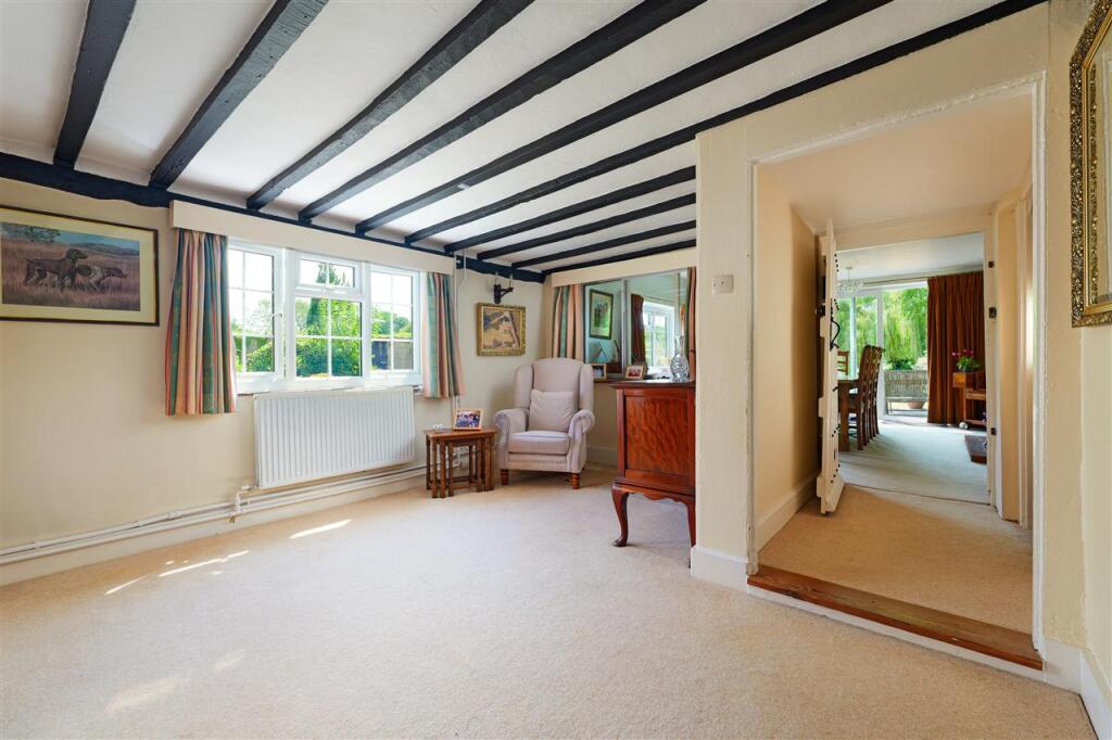 House in Canterbury, Chartham - More