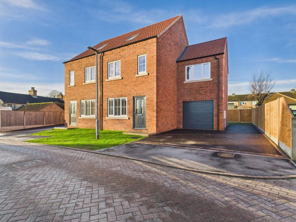 Main image of property: Saffre Close, Winterton, DN15